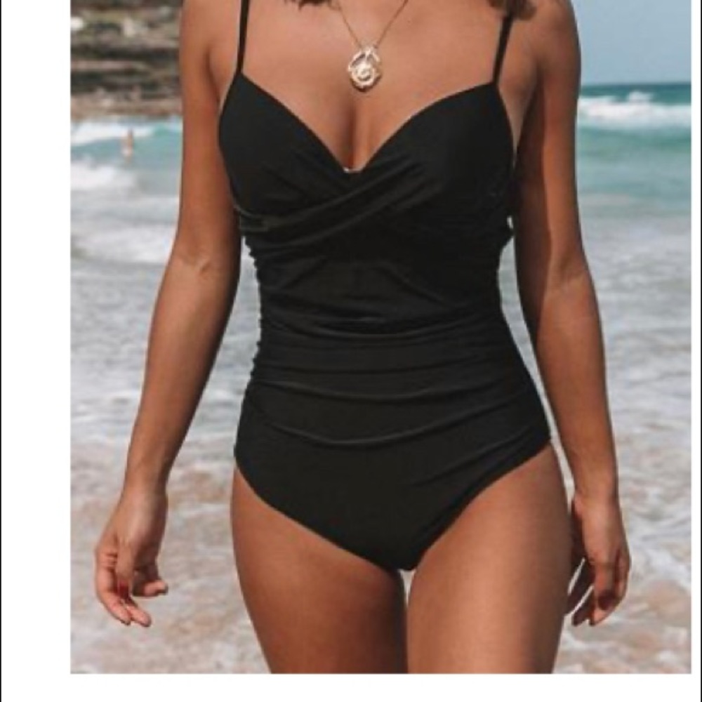 Beachsissi bathing suits (3). All size L. Only black 1-piece still available.